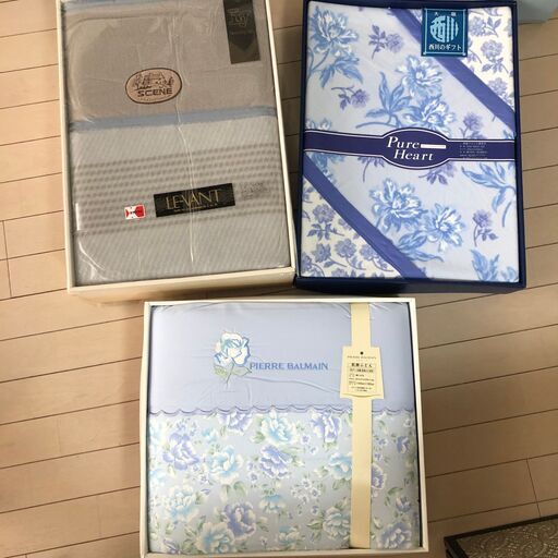 西川産業　綿毛布　他　アクリルボア毛布　ピエールバルマン肌掛け布団　未使用保管品
