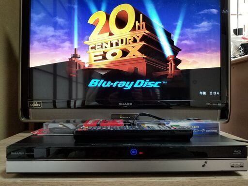 ☆高年式！4K Ultra HD！2TB・3チューナー！AQUOS BD-UT2200