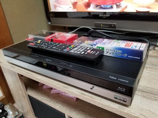 ☆高年式！4K Ultra HD！2TB・3チューナー！AQUOS BD-UT2200