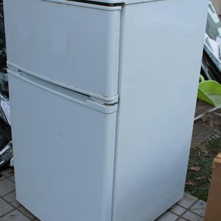 無料 2ドア 88L 冷凍冷蔵庫 ユーイング（モリタ） 13年製...