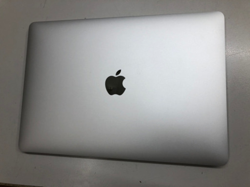 美品 MacBook Pro 2017 シルバー type-cハブ付き