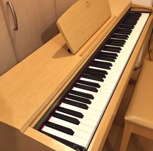 電子ピアノ