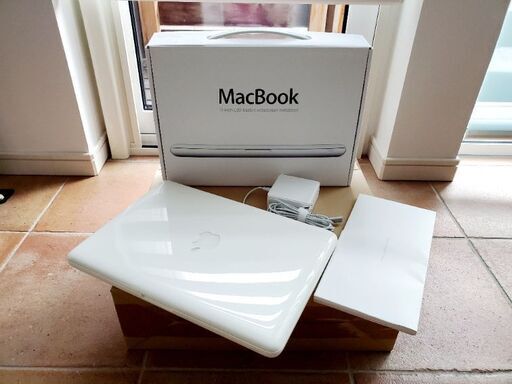 MacBook 13インチ(白・ユニボディ)Mid2010年モデル【動作確認済】