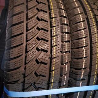 スタッドレスタイヤ195/65R15　4本セット