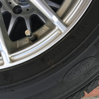 取り引き完了しました。JOKER16インチ×グッドイヤースタッドレス205/65/16