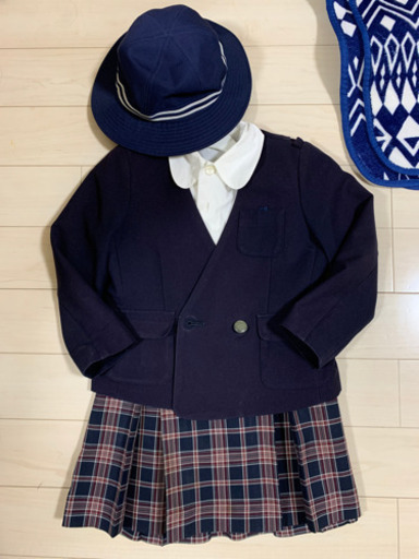 英進幼稚園　制服
