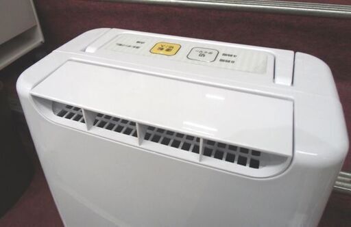 〇 札幌 2019年製 衣類乾燥 除湿器 アイリスオーヤマ DDB-20 シンプル 簡単 部屋干し 湿気 静音 結露