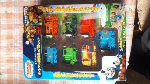 きかんしゃトーマス ティドマス機関庫の7両セット ピンキーミルキー 揖斐のおもちゃの中古あげます 譲ります ジモティーで不用品の処分