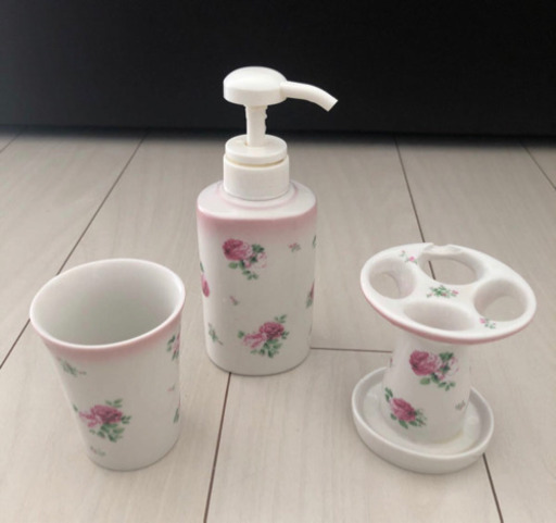 ディスペンサーセット花柄 Ar 札幌のインテリア雑貨 小物 その他 の中古あげます 譲ります ジモティーで不用品の処分