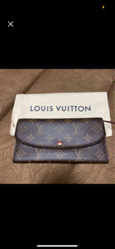 VUITTON財布