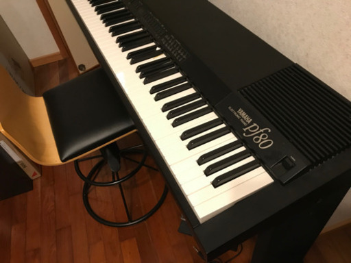 電子ピアノ