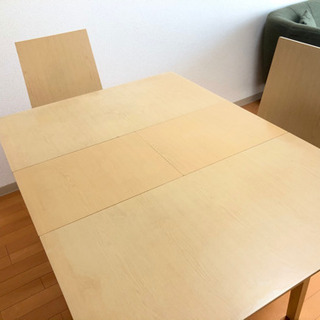 伸長式ダイニングテーブル×１,椅子×２