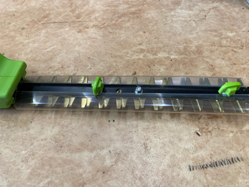 コードレス伸縮植木バリカン・充電式刈払機・庭木の手入れ マジック