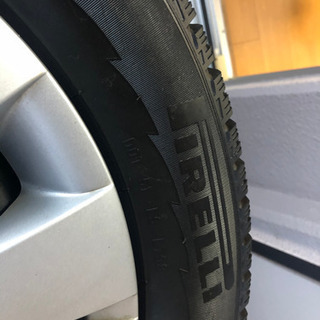 ヴィッツ　純正ホイールキャップ付きスタッドレスタイヤ