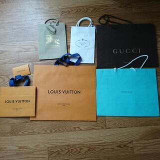 Louis Vuitton GUCCI PRADA TIFFAN...