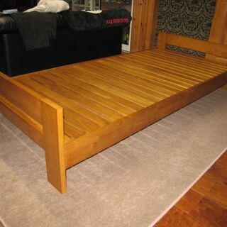 シングルベッド　木製　美品　マット付　高さ２段調整　かんたん組立