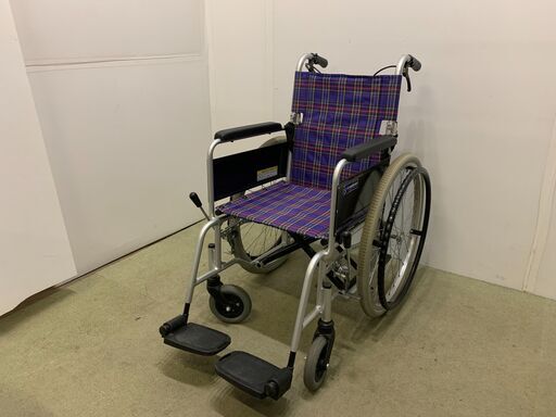 (201224) 【50％値下げ】★美品★ KAWAMURA 　アルミ製 折りたたみ車椅子 自走式 　2015年製