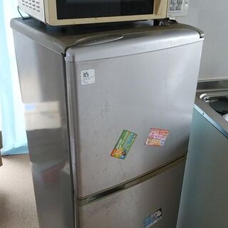 冷蔵庫と電子レンジ 本日限定(12月25日）4,000円で引き取...