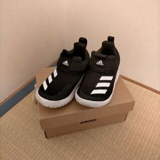 adidas ベビーシューズ13cm