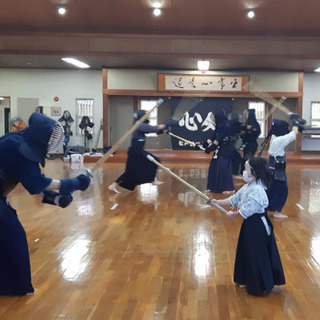 松戸武道館　～「生涯剣道」をモットーに少年から大人まで楽しく稽古中🎵～