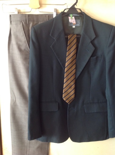 所沢中学 男子制服 ブレザーm ズボンw79 ネクタイ美品 短パンll すうさん 所沢のその他の中古 古着あげます 譲ります ジモティーで不用品の処分