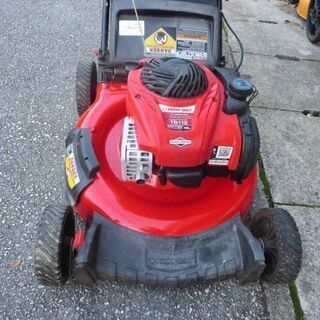 使用頻度少！アメリカ製芝刈り機バケット付きA 使用頻度少！アメリカ製芝刈り機バケット付きA