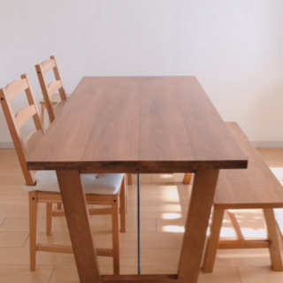 ウォールナット無垢　ダイニングテーブル
