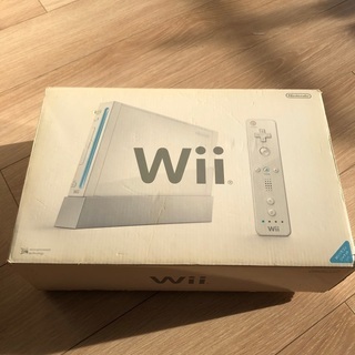 0円でお譲り　Wii 本体、リモコン3つ、ヌンチャク1つ、Wii...