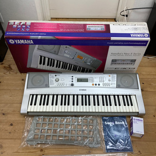 O 12-628 YAMAHA PSR-E303 Yamaha'...