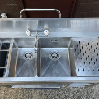 業務用　ステンレス　2層シンク流し台　蛇口付き　ダストBOX付き　W1250xD600xH850mm