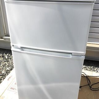 2018年製　ユーイング2ドア冷蔵庫　UR-D90J-W　綺麗　...