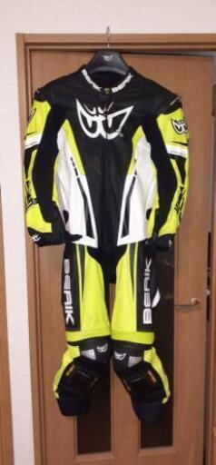 ベリック2,0 GP SPORT　レーシングスーツ