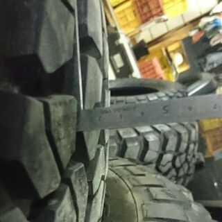 ラングラー ルビコン タイヤ 255-75-17 中古 5本