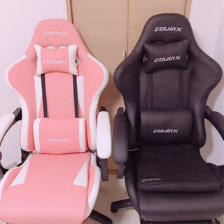 業務用デスク1点、L字デスク1点、ゲーミングチェア2点