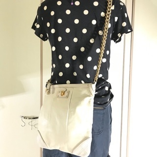 MJ マークジェイコブス 白レザー 極太ゴールドチェーン 斜めがけ