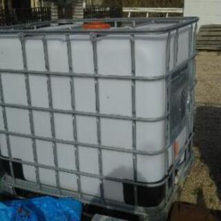 1000リットルタンク。用途いろいろ。