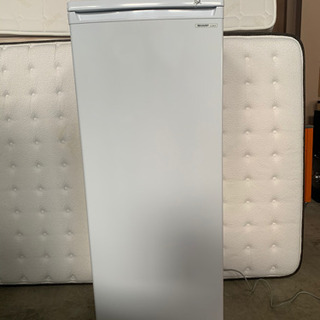 s1227-3 値下げ！SHARP ノンフロン冷凍庫 FJ-HS17X-W 167L 2017年製