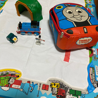 トーマスの電車、お絵描き、おもちゃ