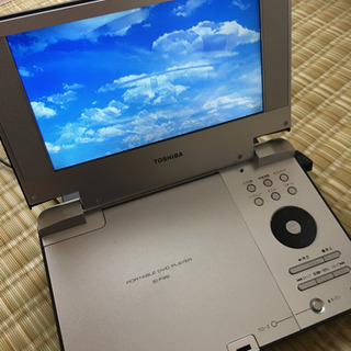 ポータブルDVD プレイヤー