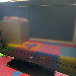 32型液晶カラーテレビ