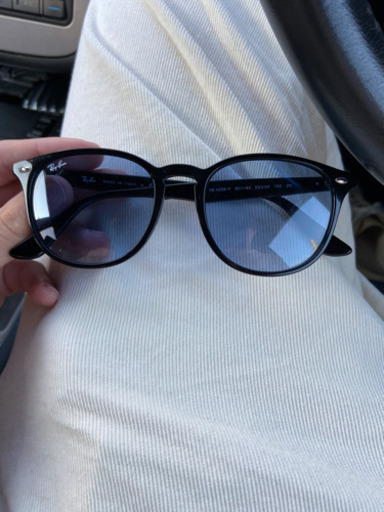 Ray-Banのサングラス
