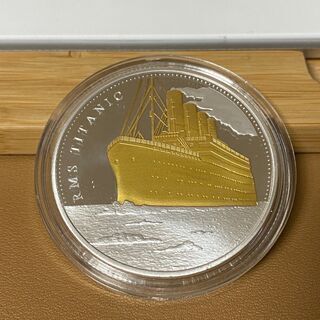 希少　タイタニック　シルバーと金の豪華な記念コイン