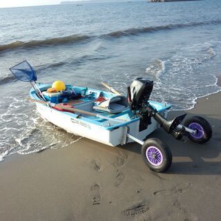 二分割式カートップボート