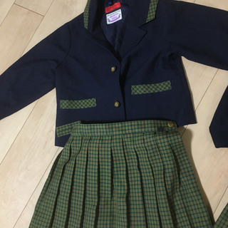 伊丹　しらゆり幼稚園　制服　130センチ