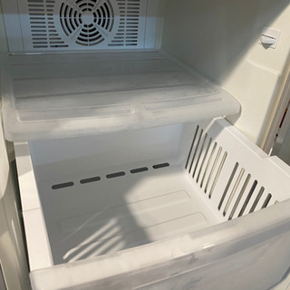 キッチン家電 大容量196L 縦型冷凍庫