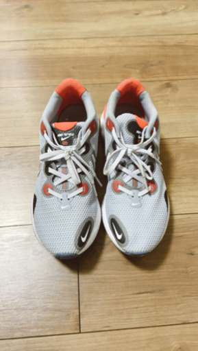 スニーカー nike renew