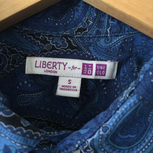 ユニクロリバティコラボシャツメンズs やか てだこ浦西のシャツ メンズ の中古 古着あげます 譲ります ジモティーで不用品の処分