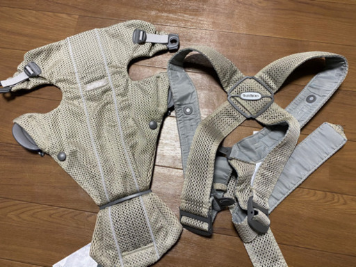 ベビービョルン　抱っこ紐　baby carrier mini エアメッシュ素材　ベージュ