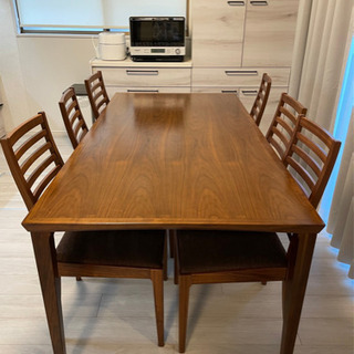値下げしました秋田木工ダイニングテーブル＋椅子