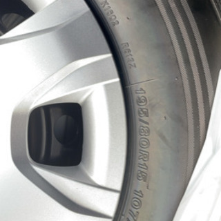 ハイエース　純正タイヤホイールセット